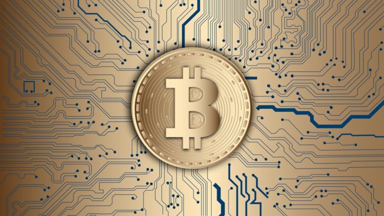 Bitcoin hashrate daalt met bijna 45 procent sinds de piek in 2020