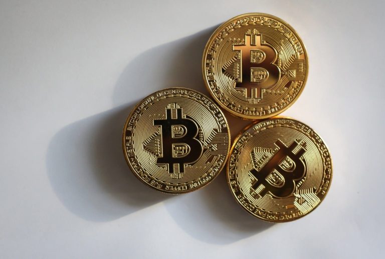 Whales lijken Bitcoin lang vast te willen houden