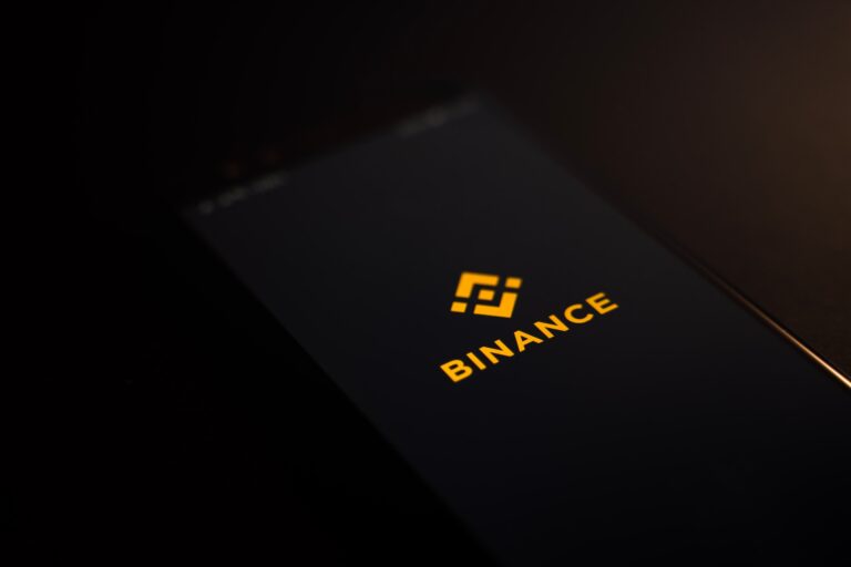 FSMA - Cryptobeurs Binance moet stoppen in België!